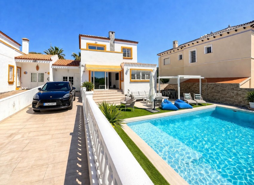 Villa in Los Dolses