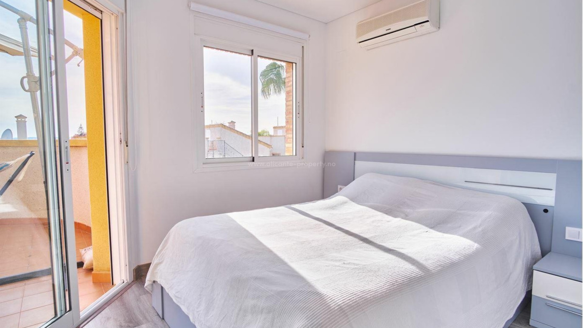 Villa in Los Montesinos Centro