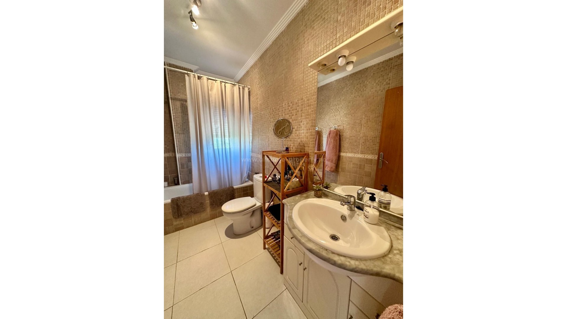 Villa in Los Montesinos Centro