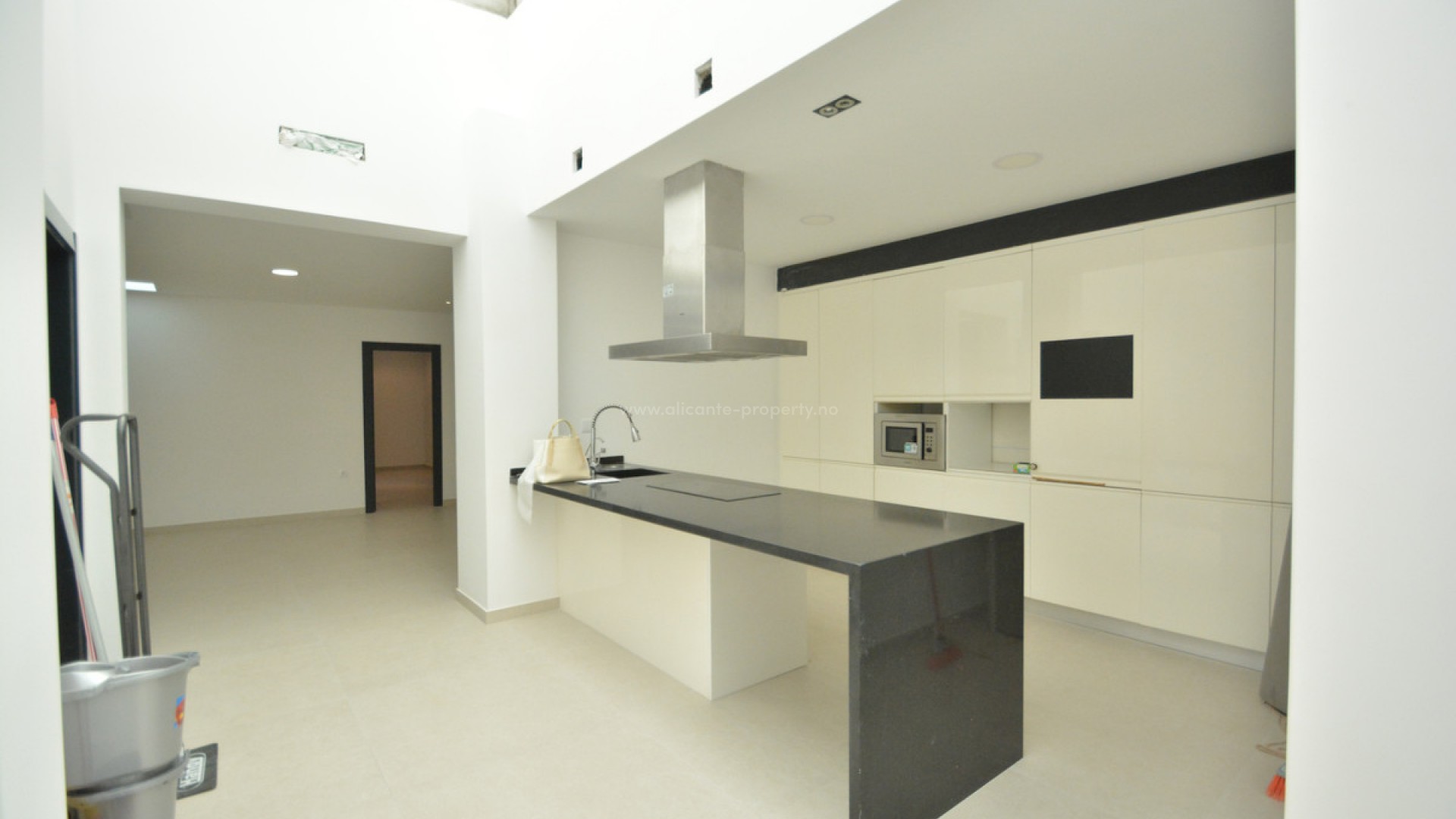 Villa in Los Montesinos Centro