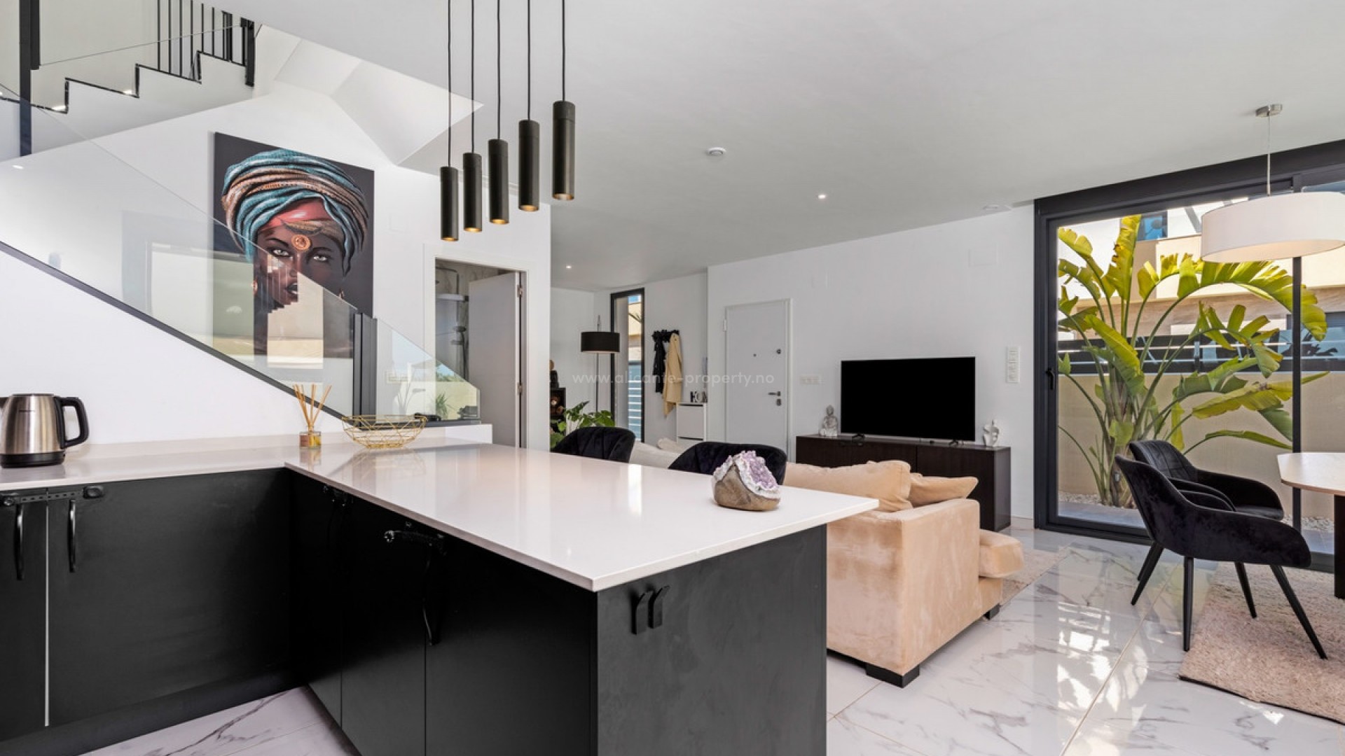 Villa in Los Montesinos Centro