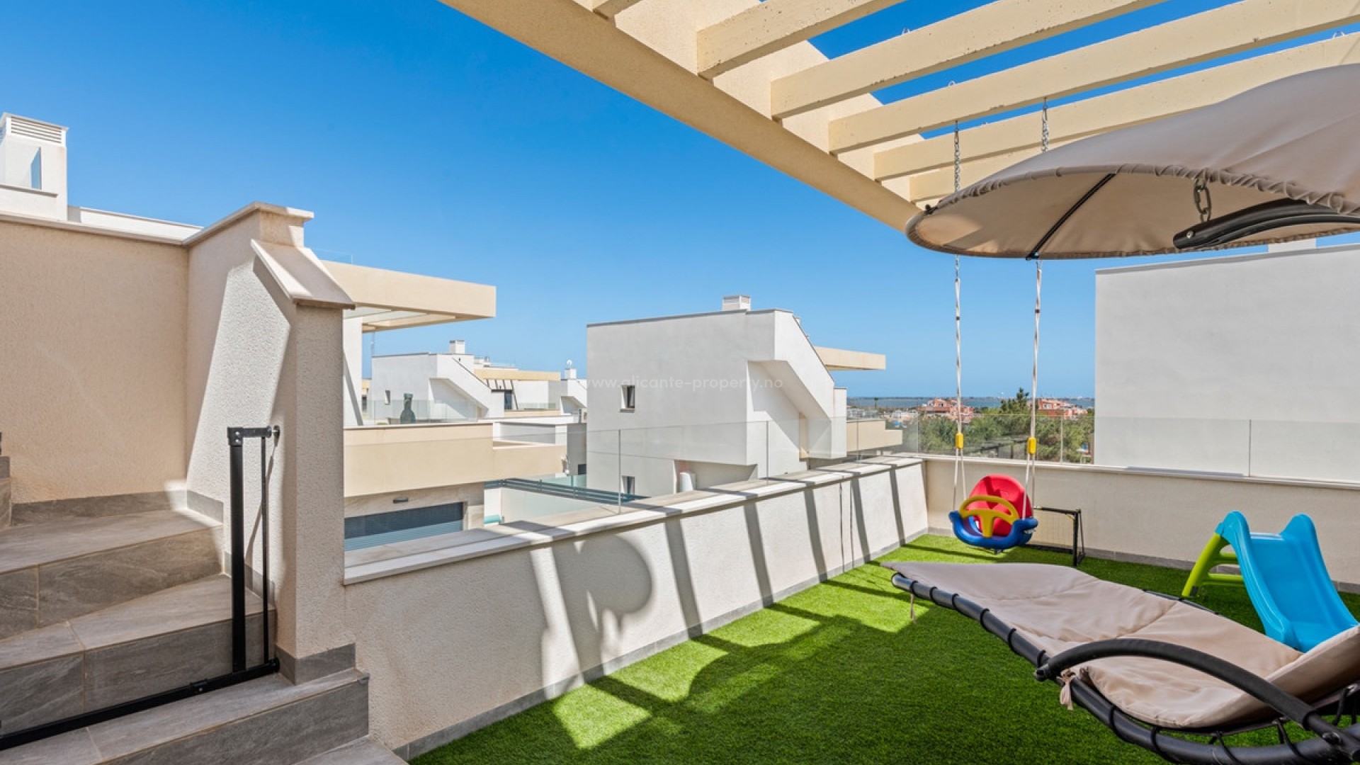 Villa in Los Montesinos Centro