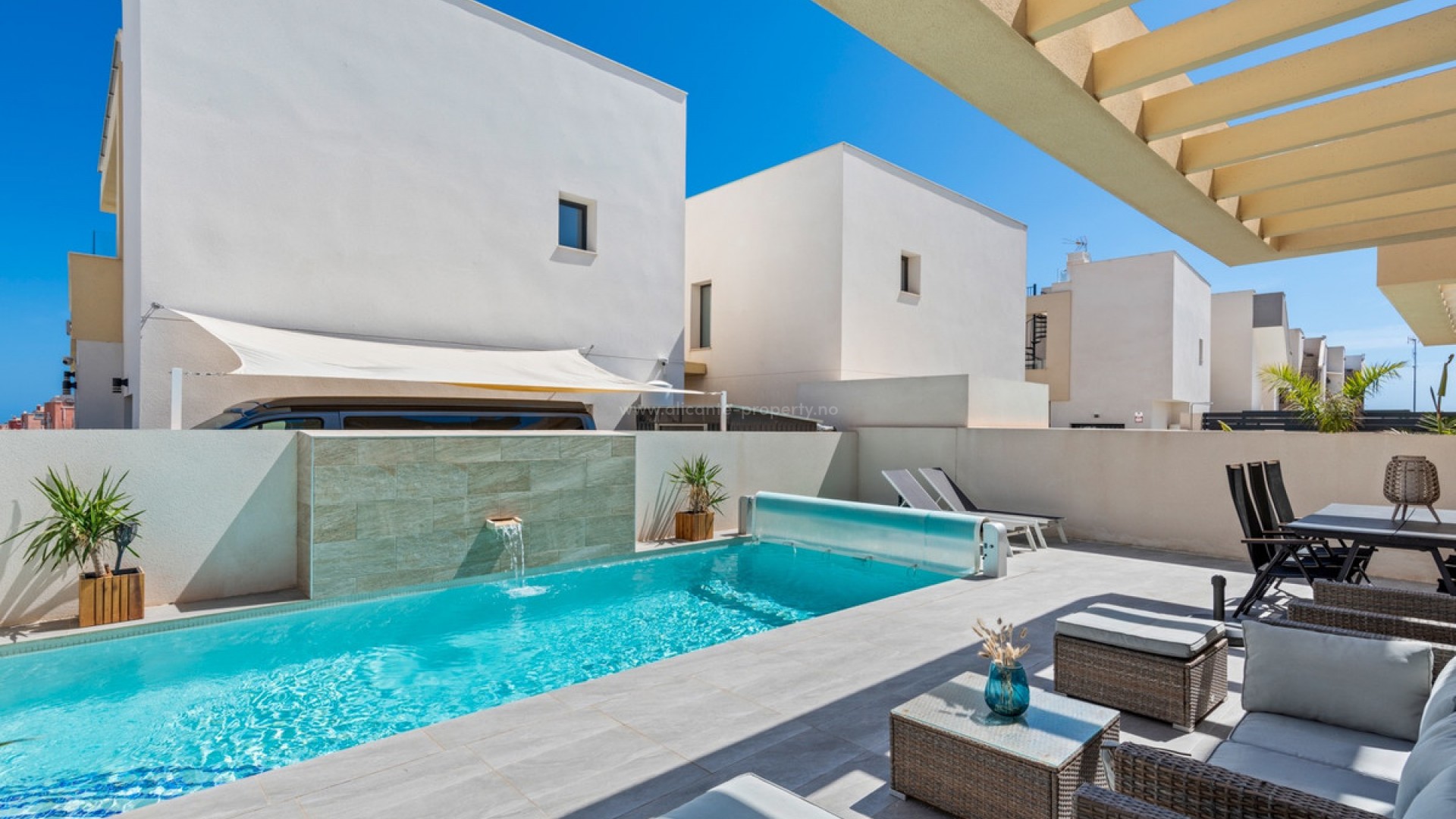 Villa in Los Montesinos Centro