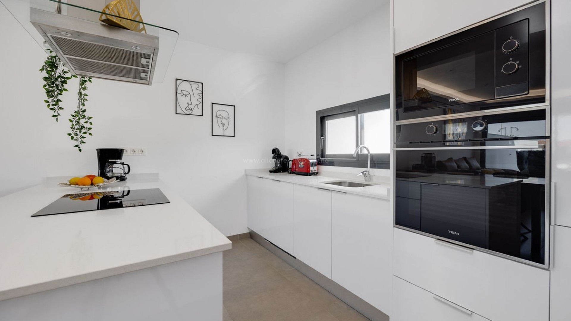 Villa in Los Montesinos Centro