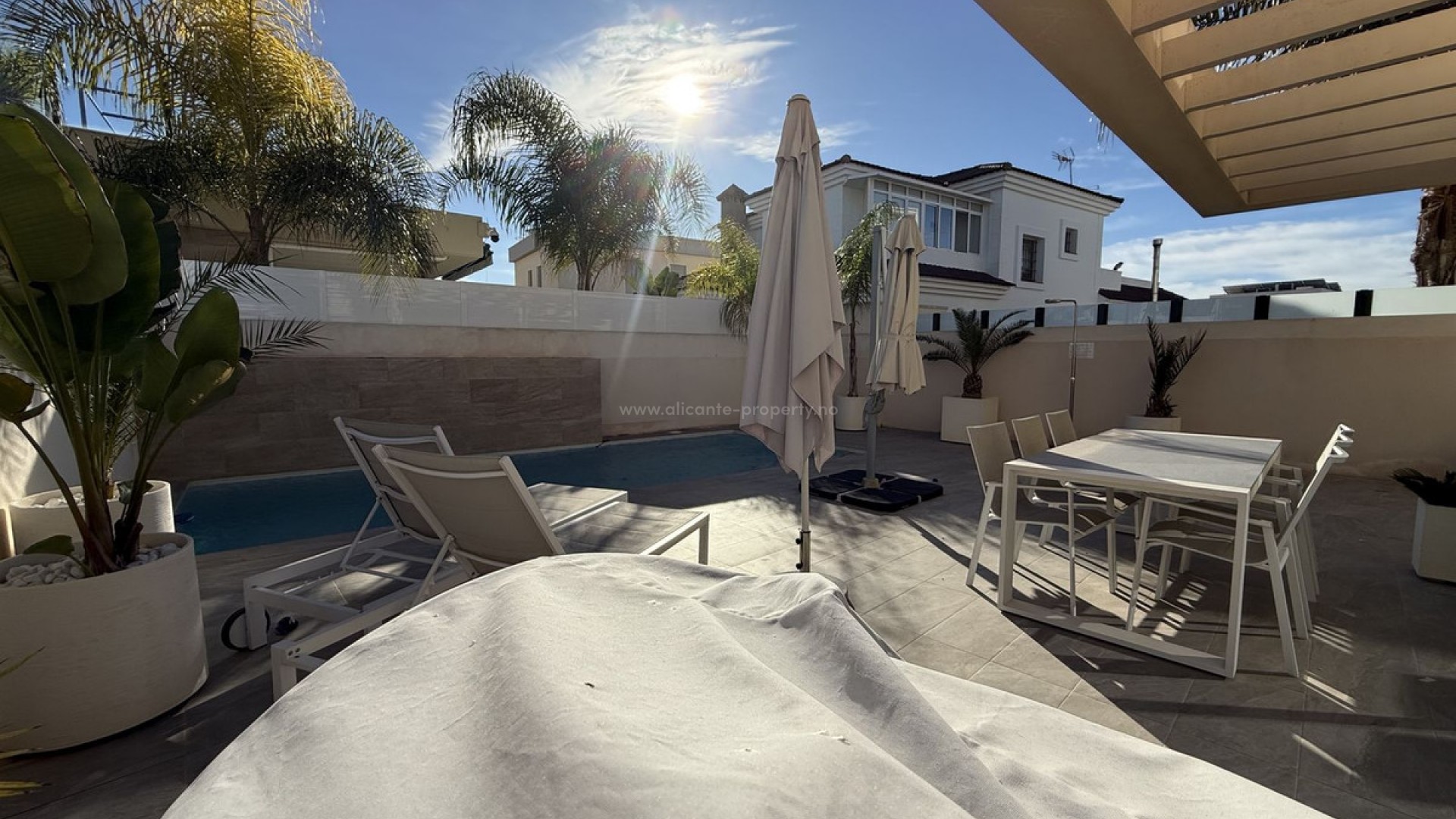 Villa in Los Montesinos Centro