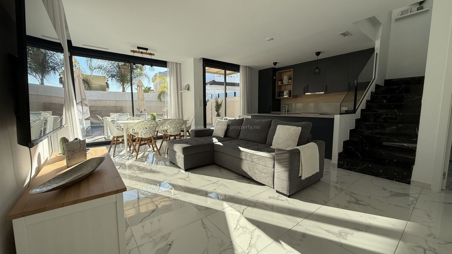 Villa in Los Montesinos Centro