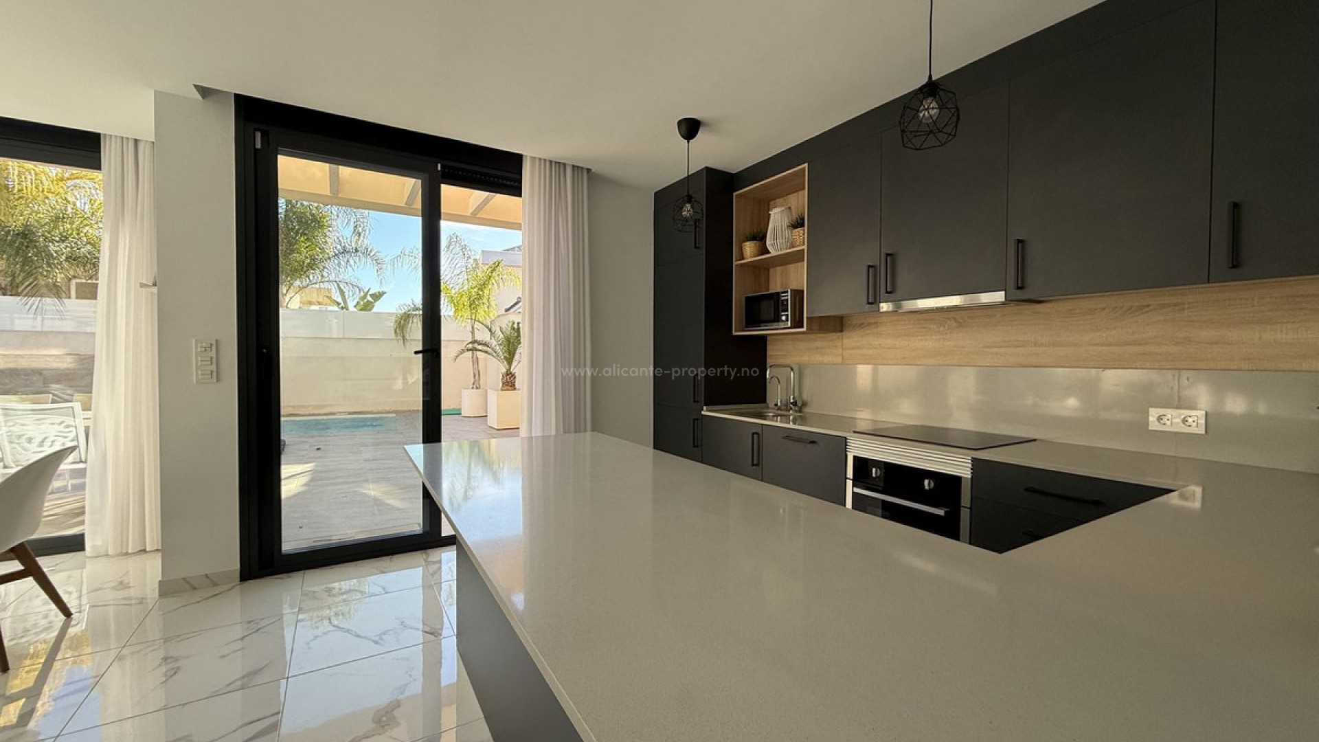 Villa in Los Montesinos Centro