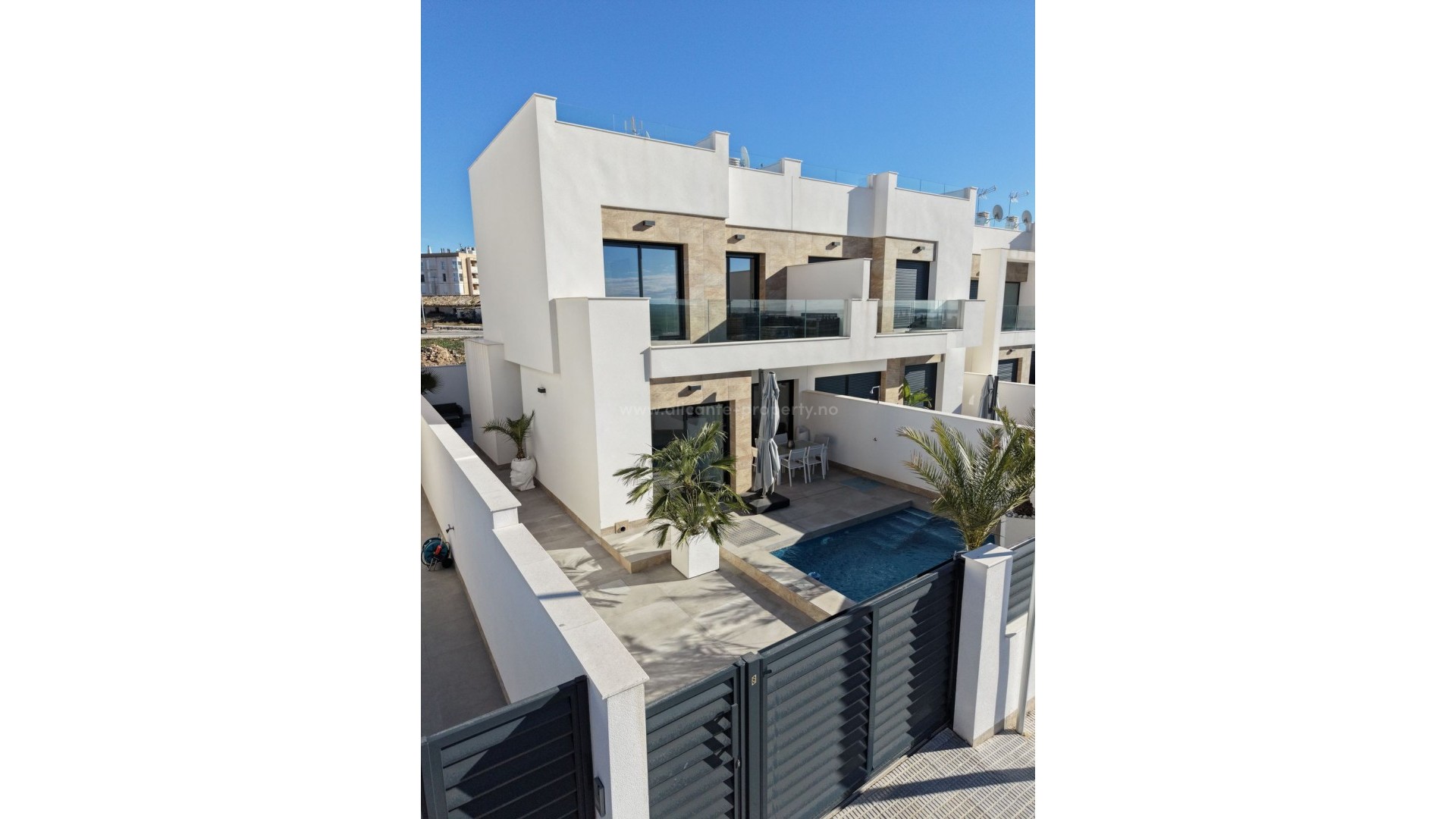 Villa in Los Montesinos Centro