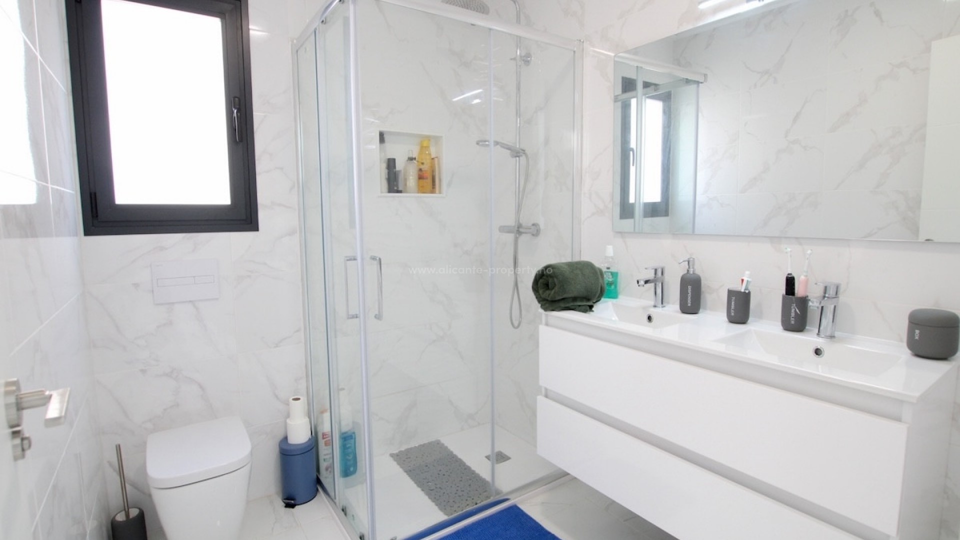 Villa in Los Montesinos Centro