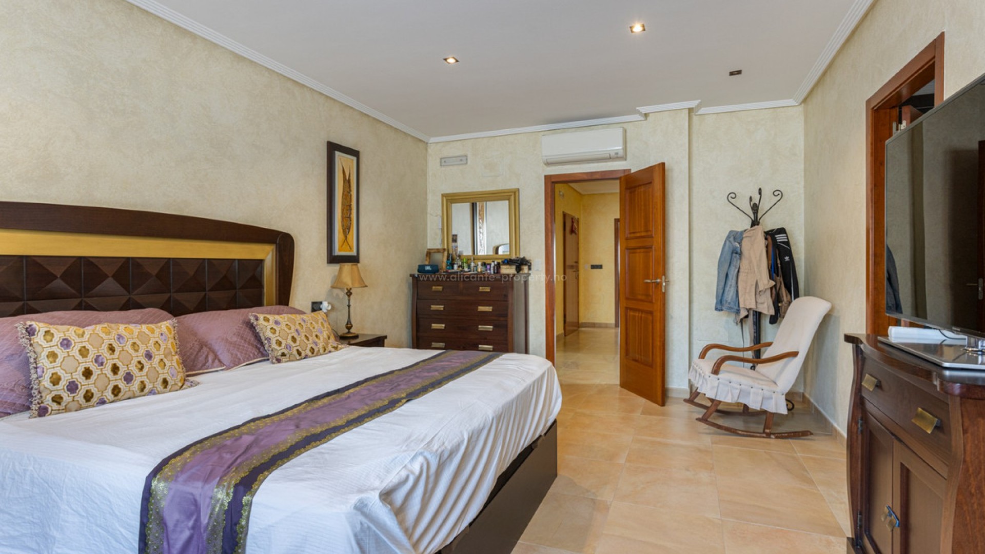 Villa in Los Montesinos Centro