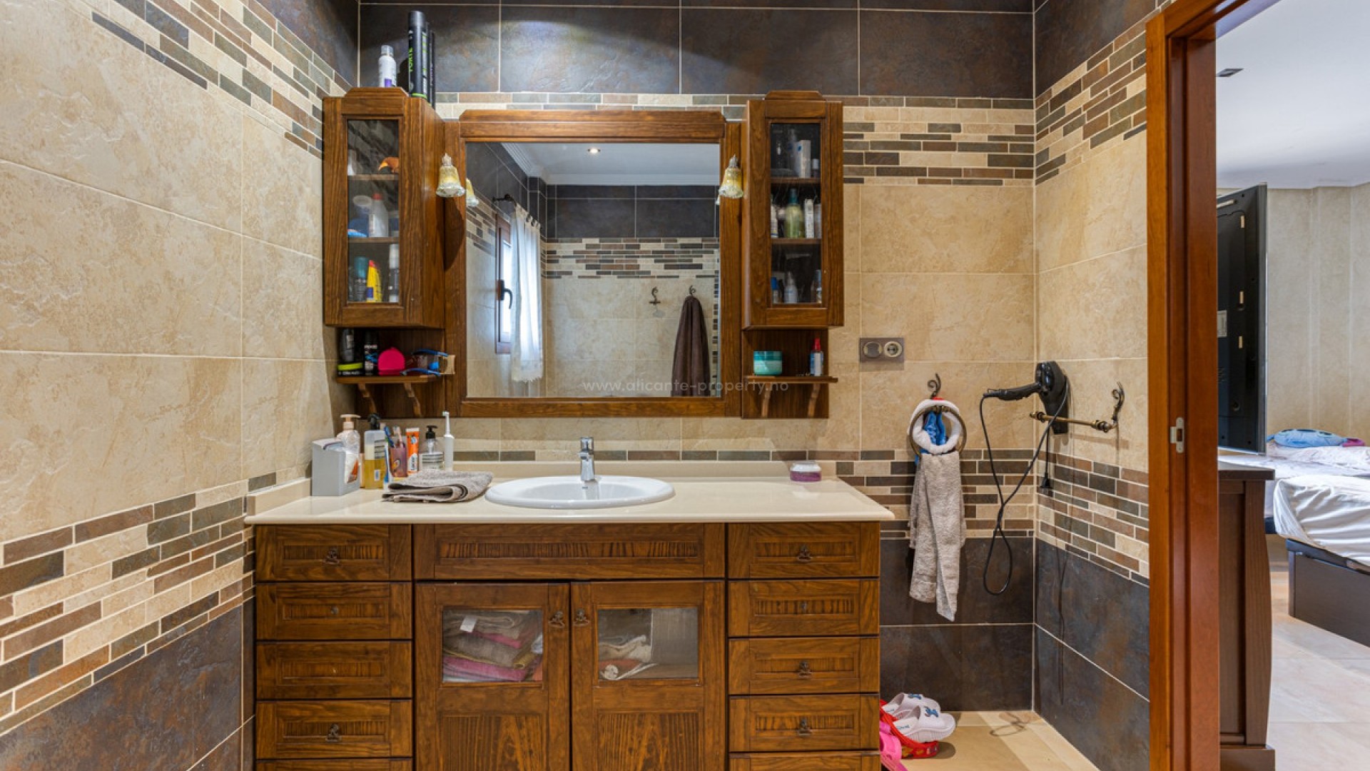 Villa in Los Montesinos Centro