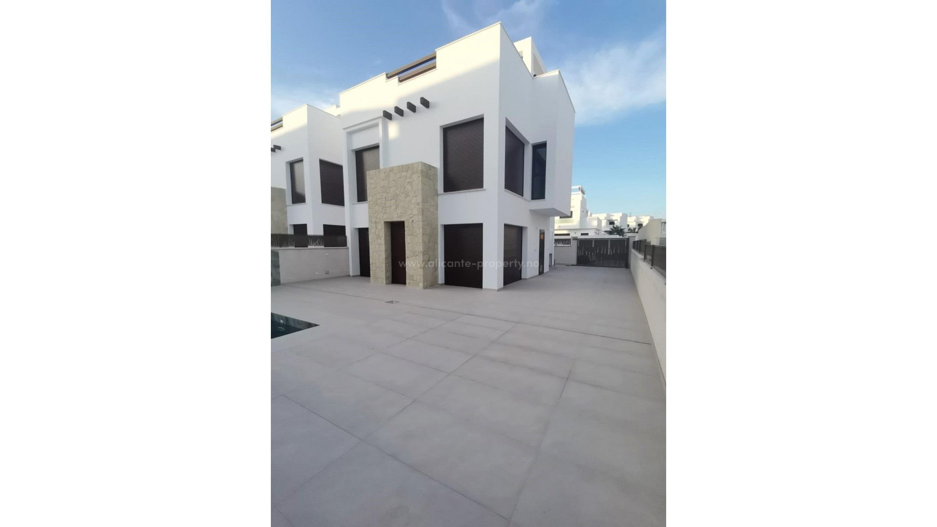 Villa in Los Montesinos Centro