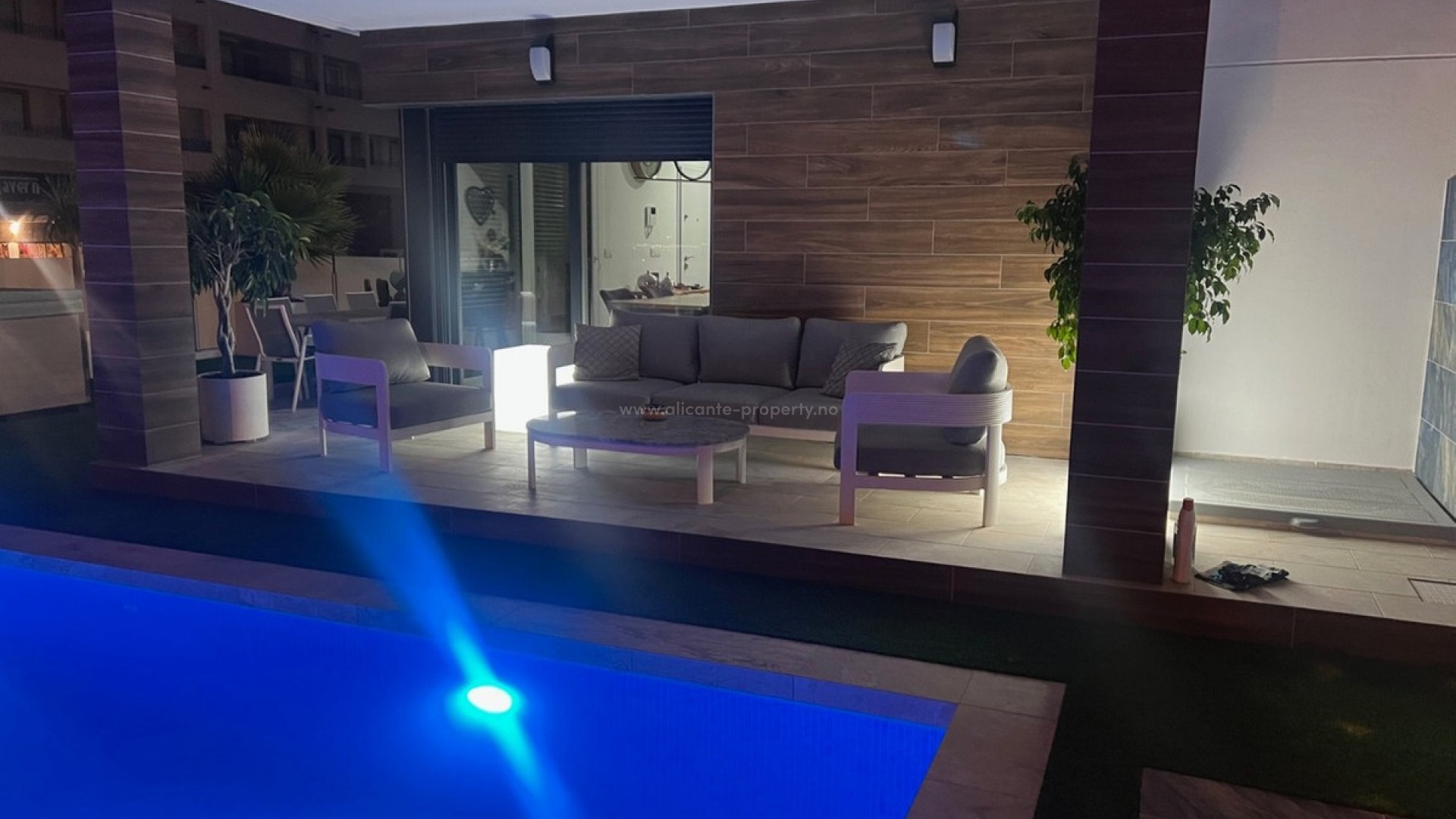 Villa in Los Montesinos Centro