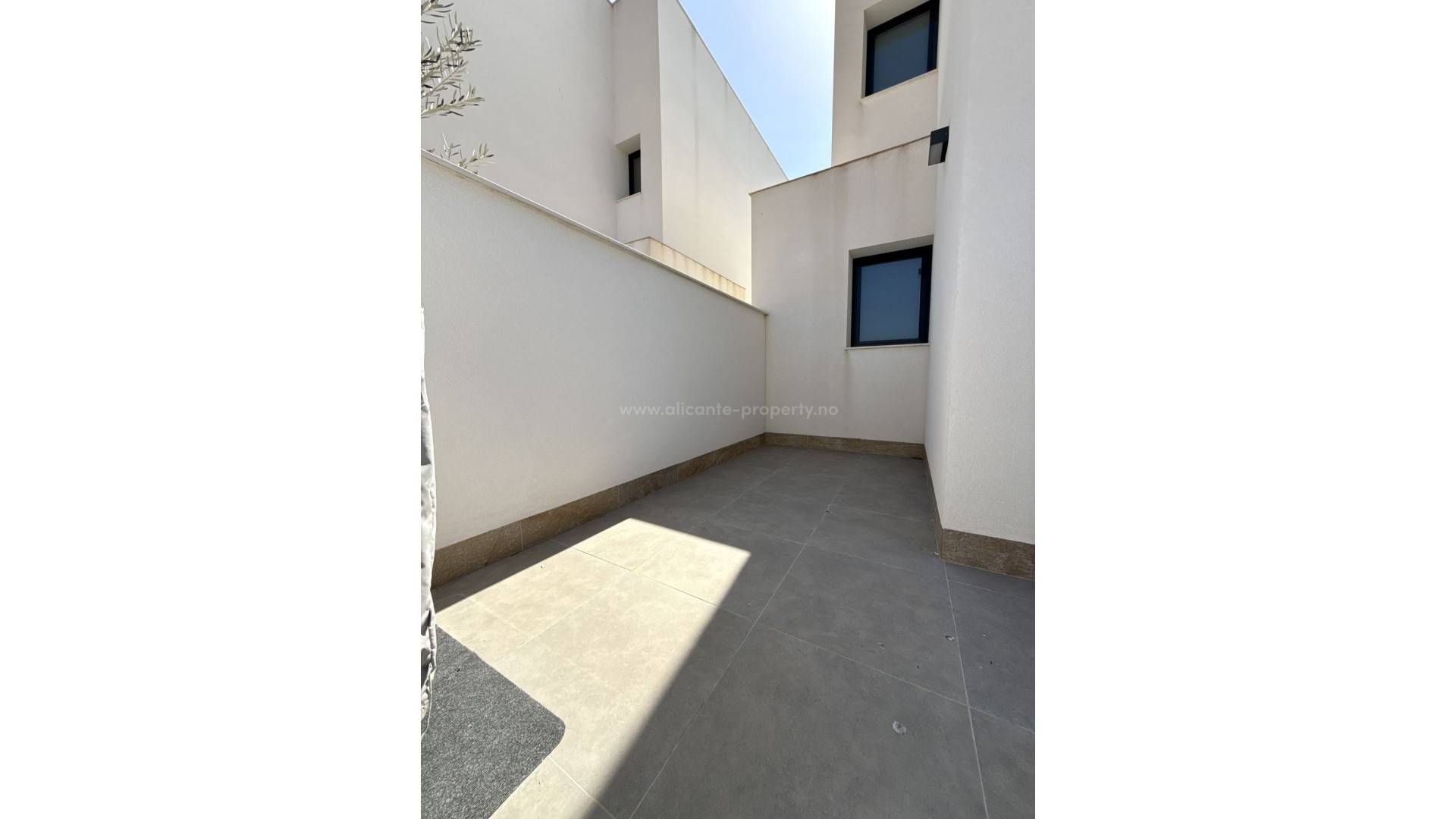 Villa in Los Montesinos Centro