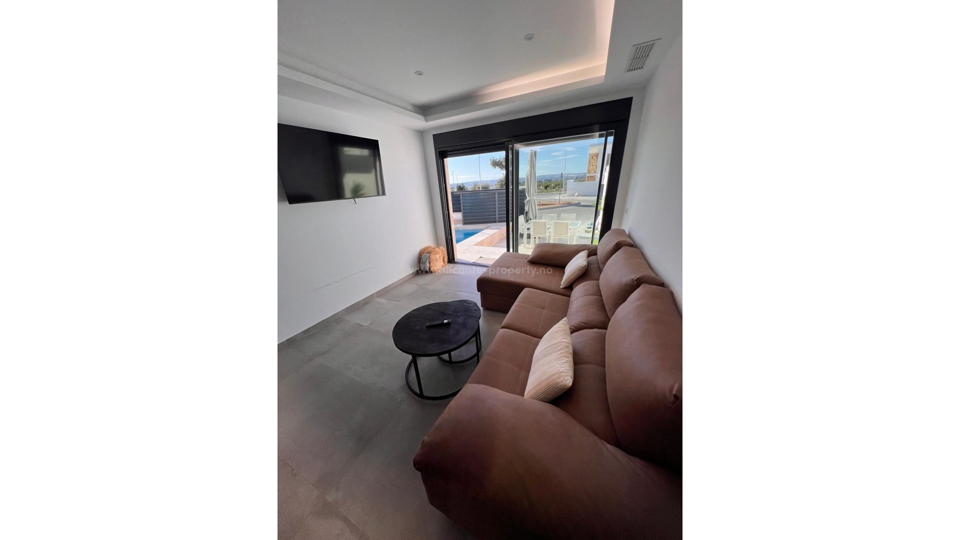 Villa in Los Montesinos Centro