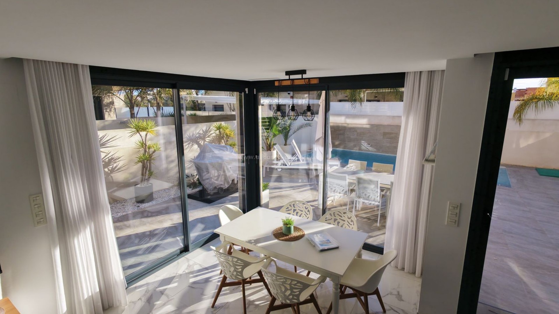 Villa in Los Montesinos Centro