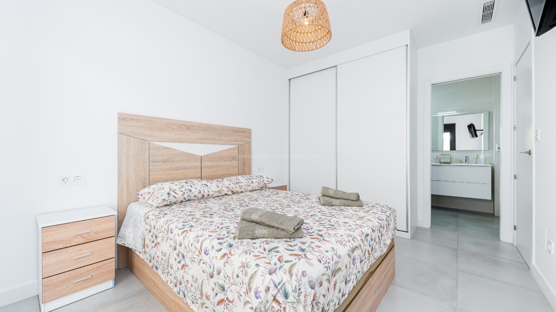 Villa in Los Montesinos Centro
