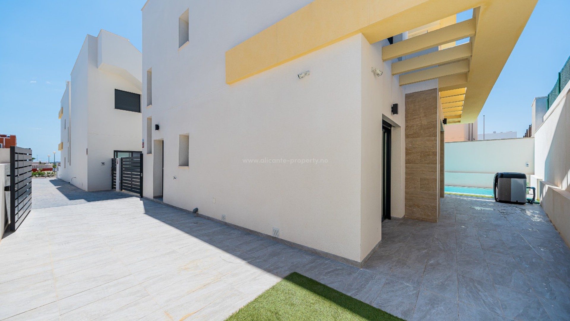Villa in Los Montesinos Centro