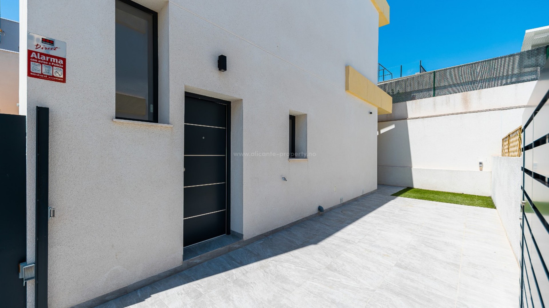 Villa in Los Montesinos Centro