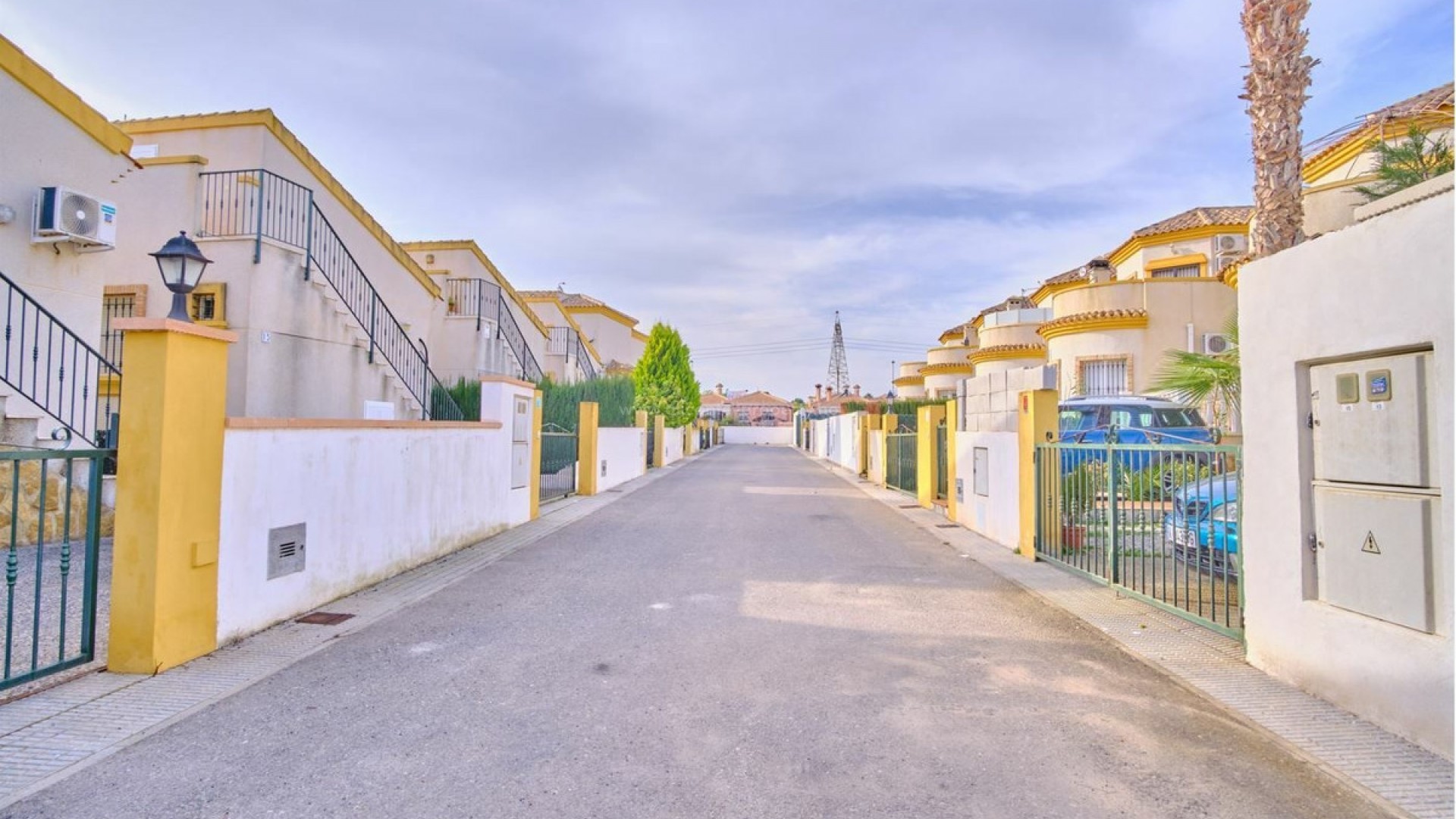 Villa in Los Montesinos Centro