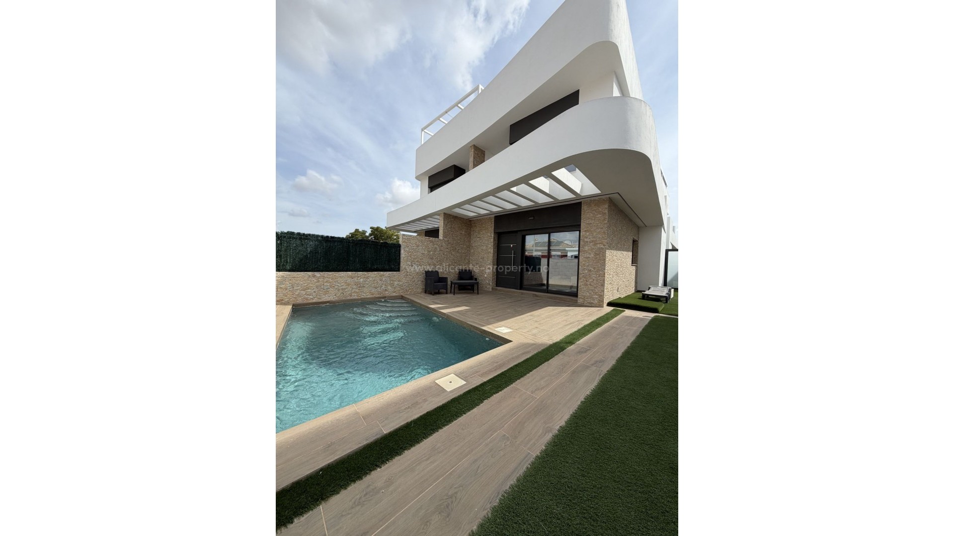 Villa in Los Montesinos Centro