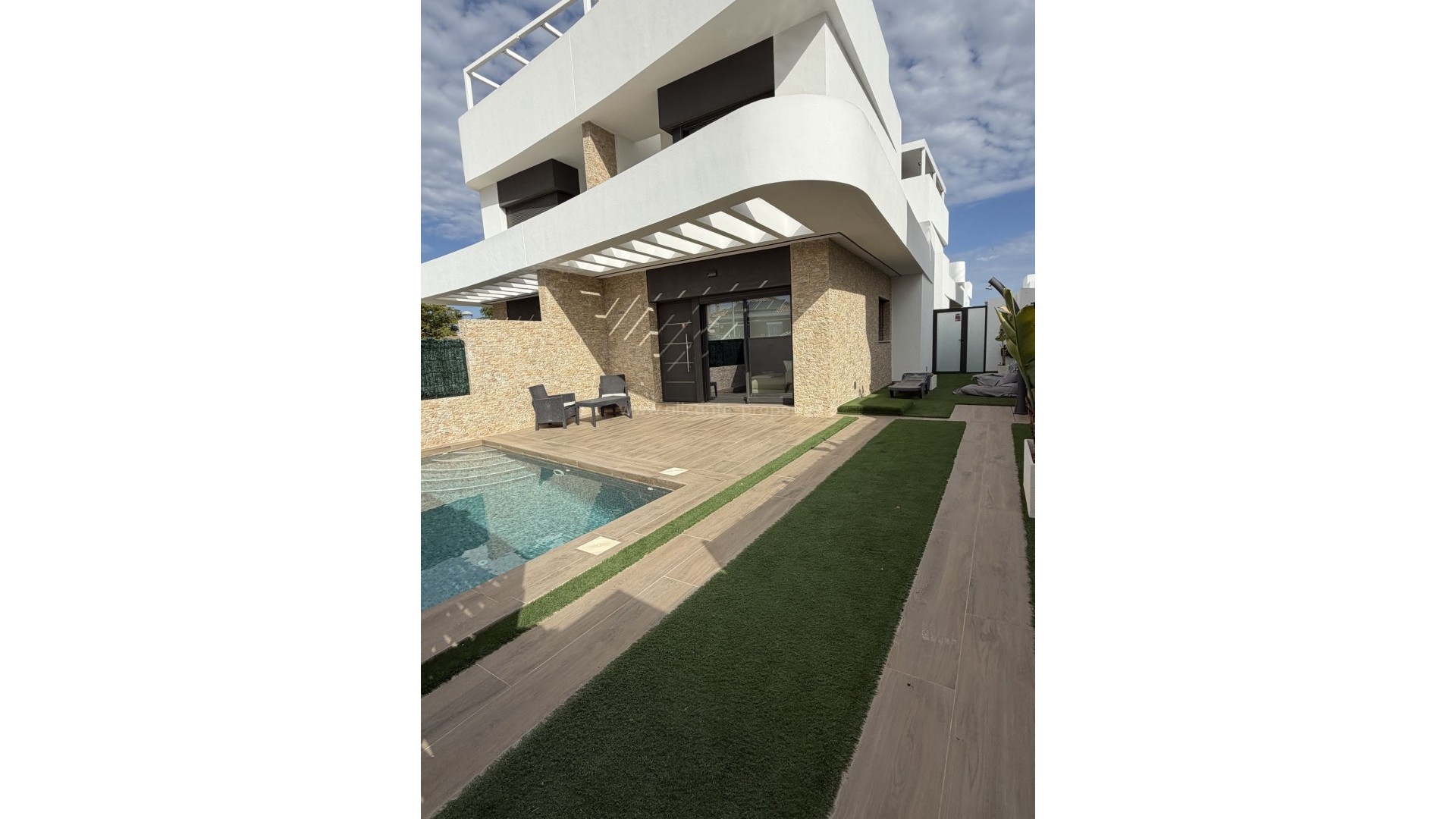 Villa in Los Montesinos Centro