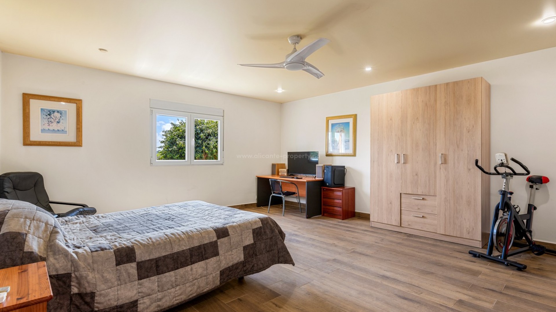 Villa in Los Montesinos