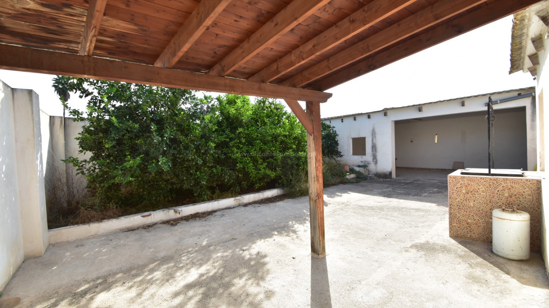 Villa in Los Palacios