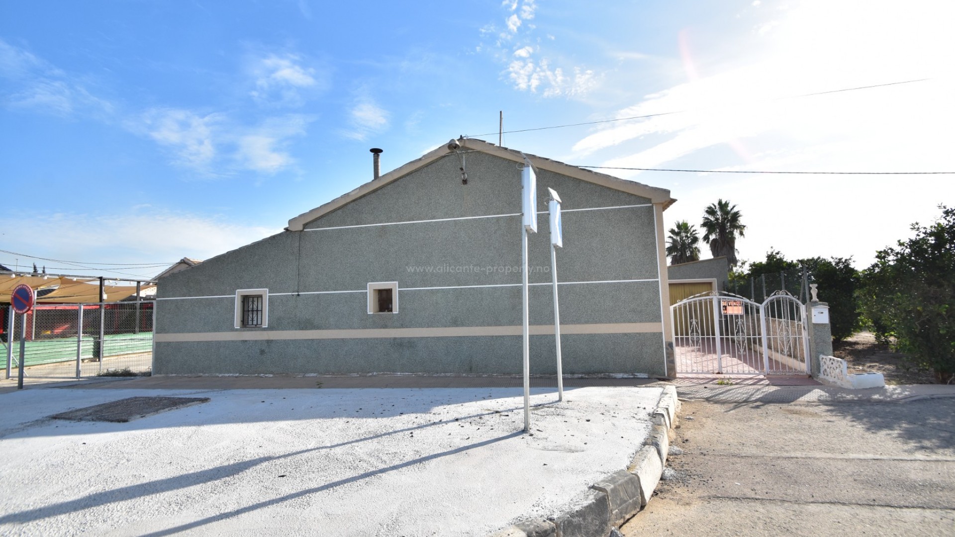 Villa in Los Palacios