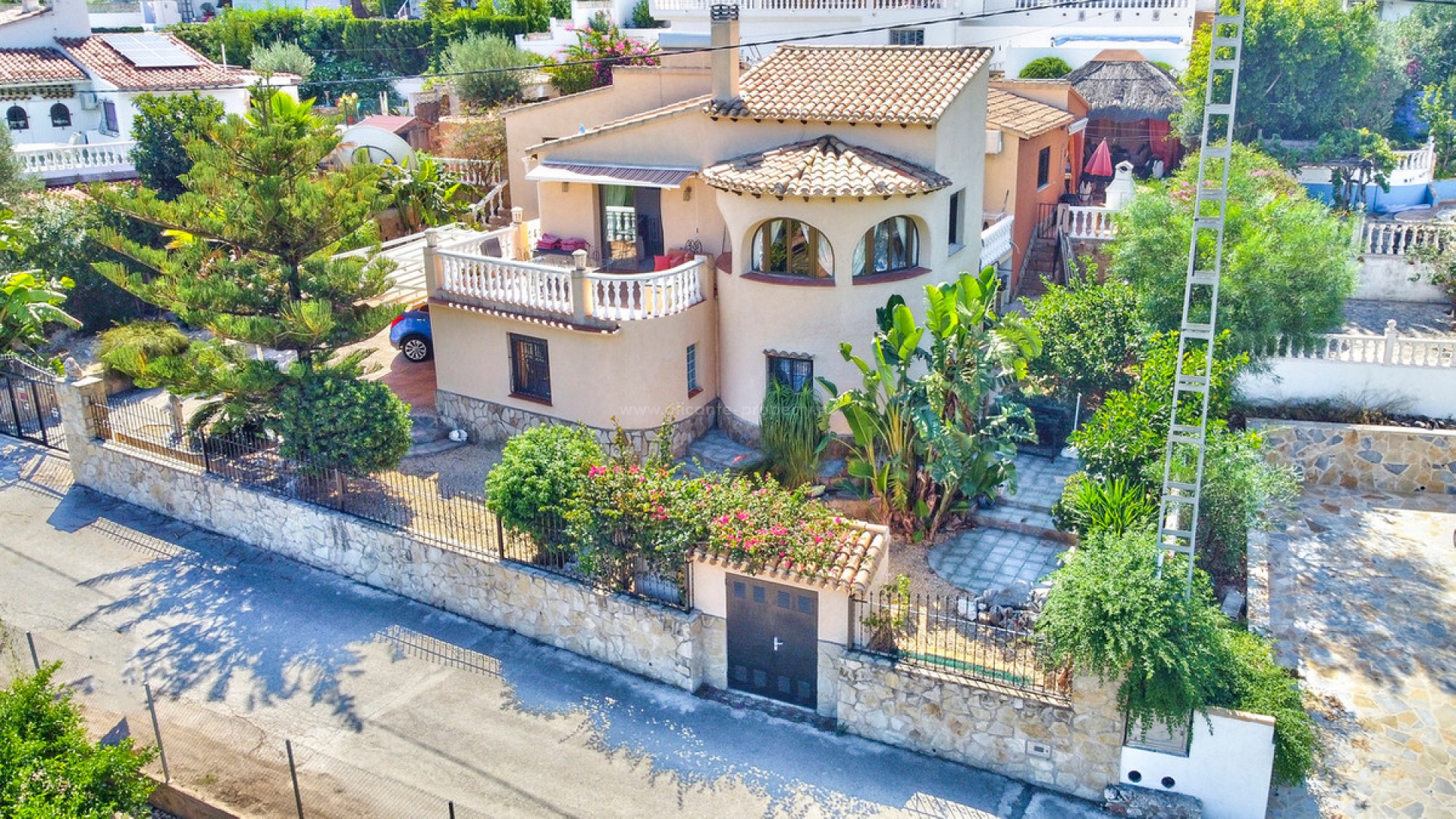 Villa in Orba Centro