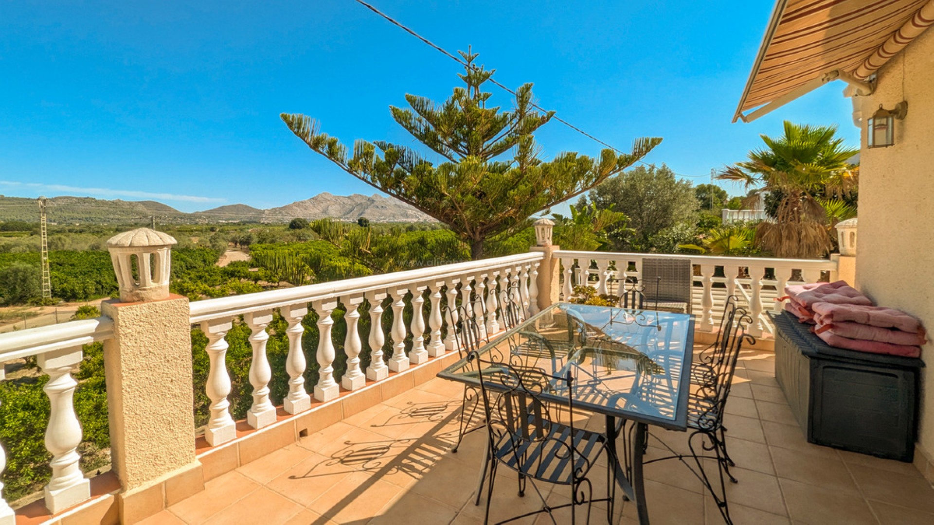 Villa in Orba Centro