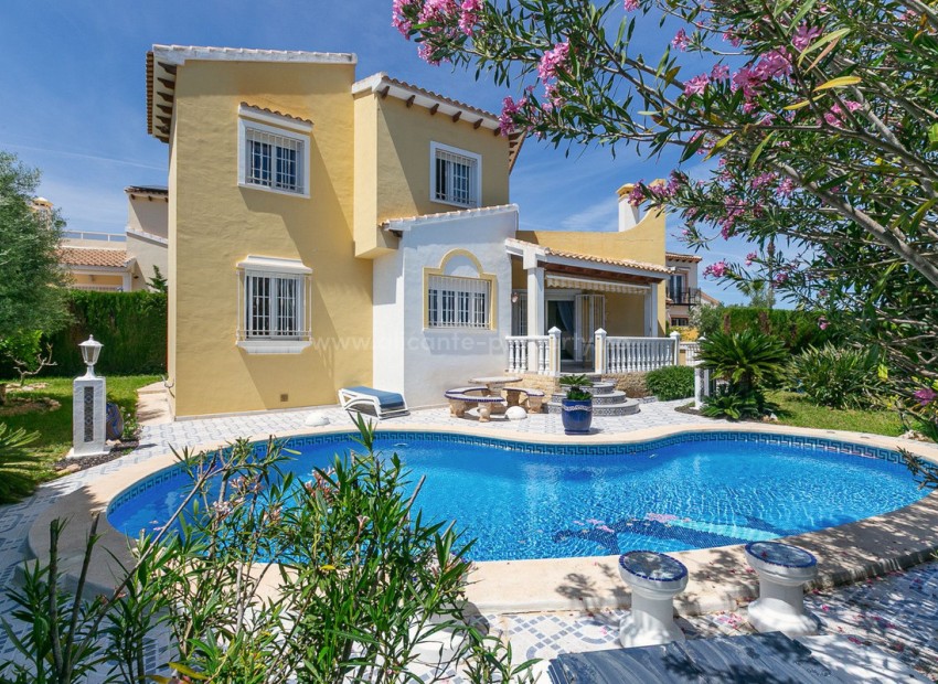 Villa in Orihuela Costa