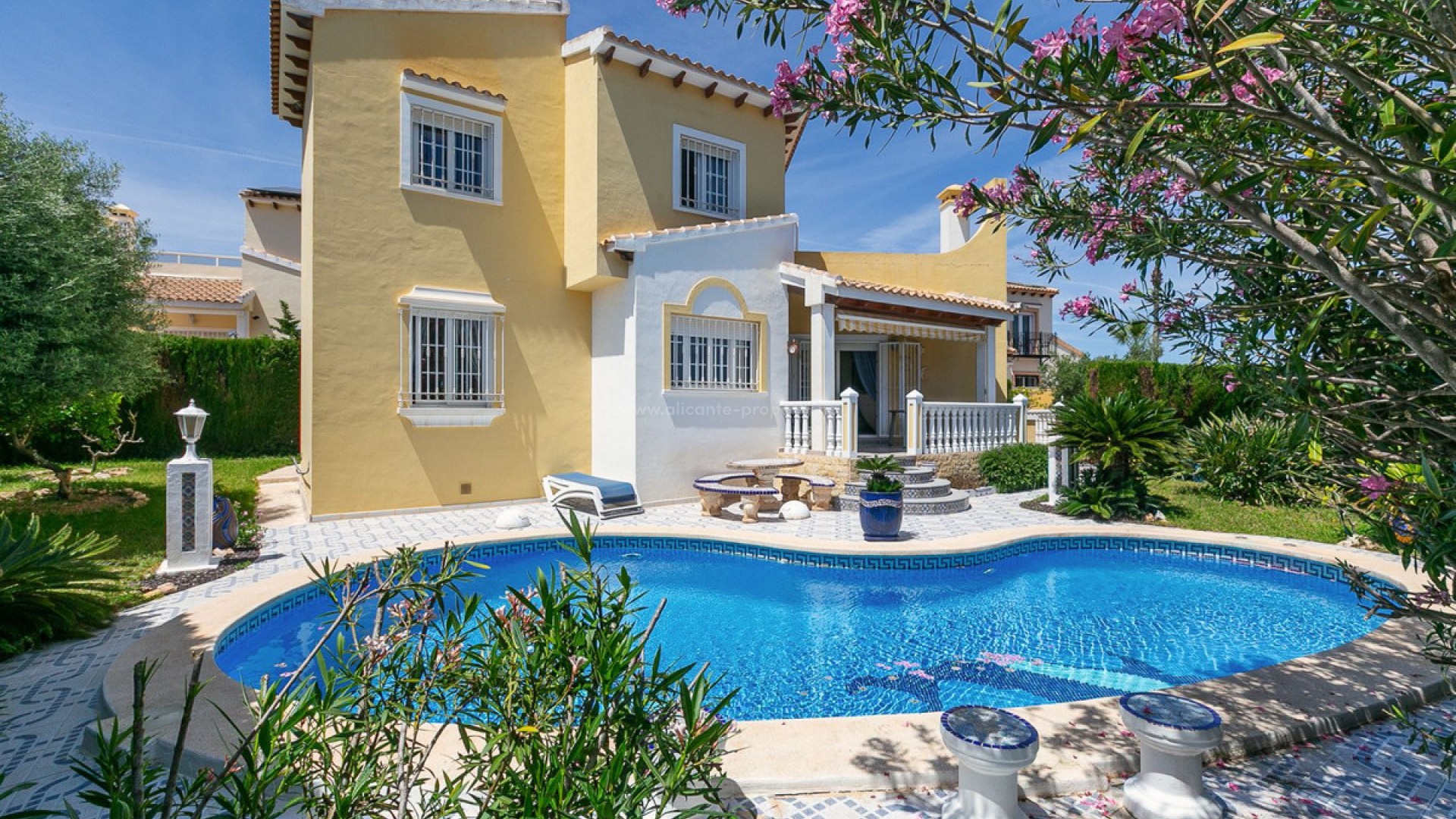 Villa in Orihuela Costa