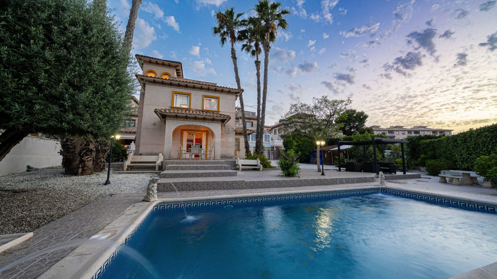Villa in Orihuela Costa