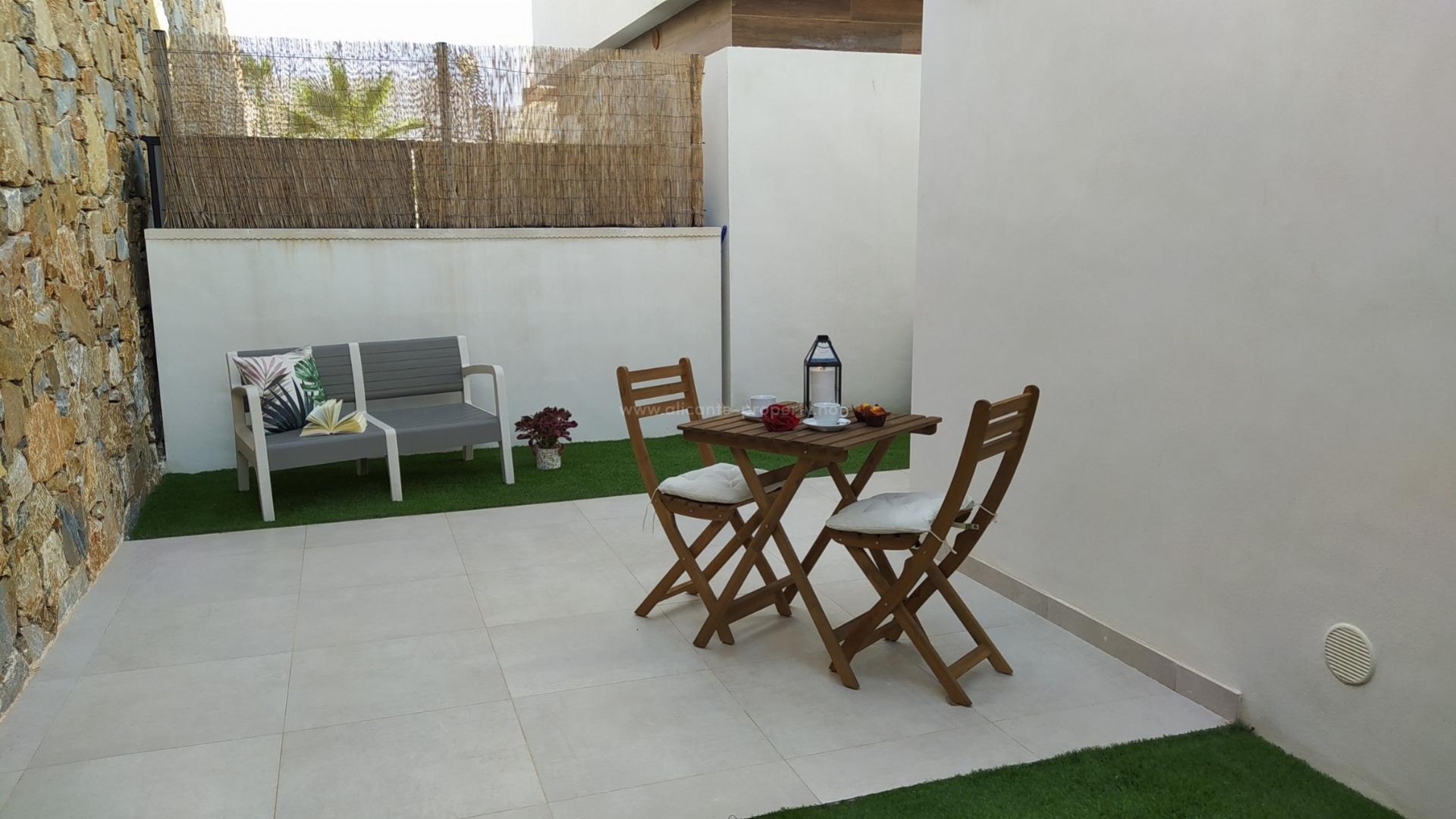 Villa in PAU 8