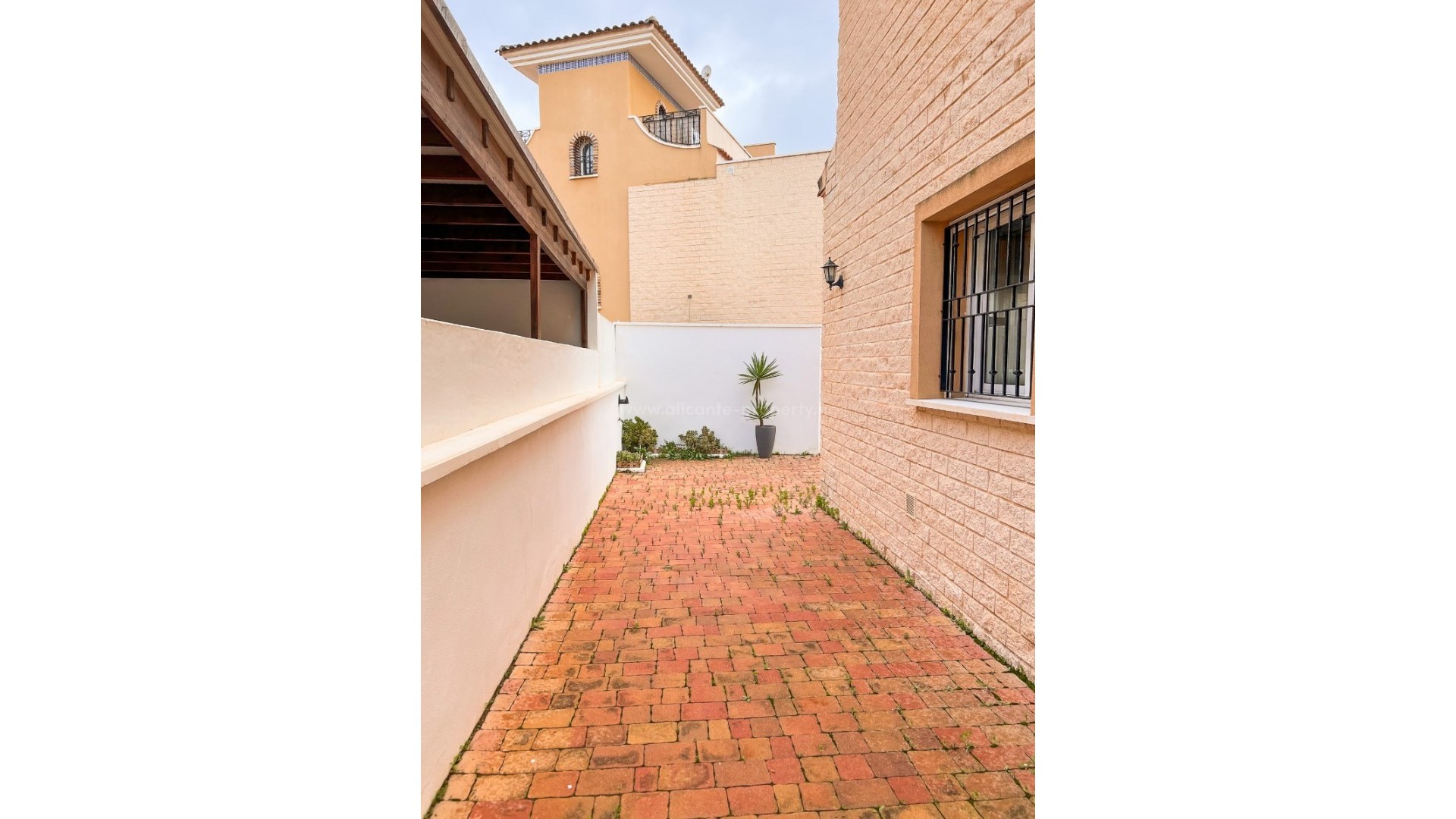 Villa in Pilar de la Horadada Centro