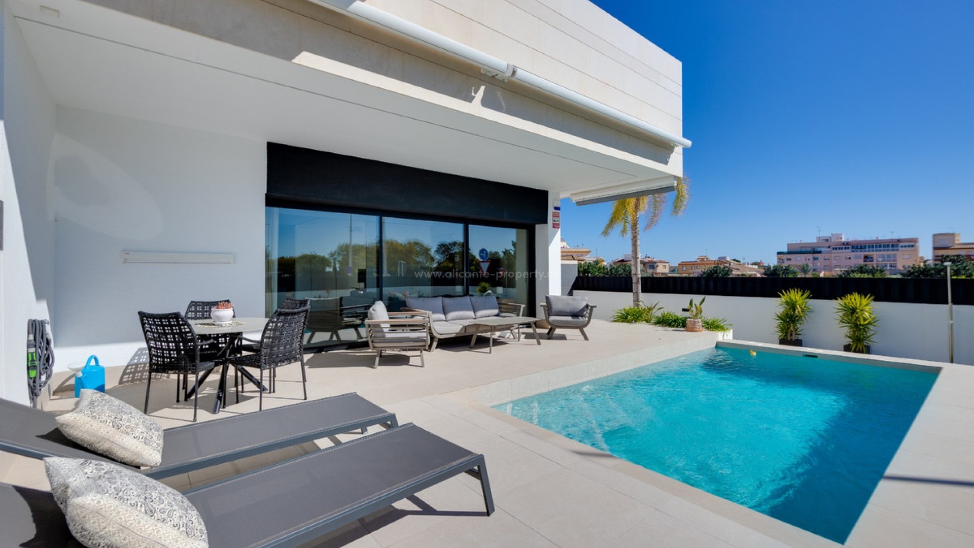 Villa in Pilar de la Horadada Centro