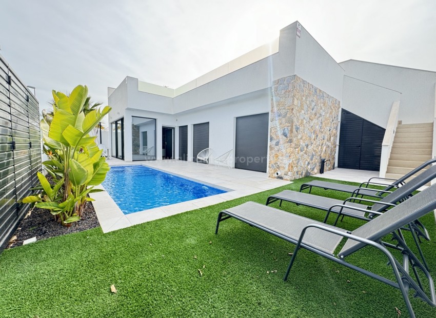 Villa in Pilar de la Horadada