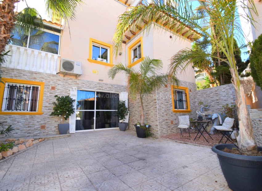 Villa in Playa Flamenca
