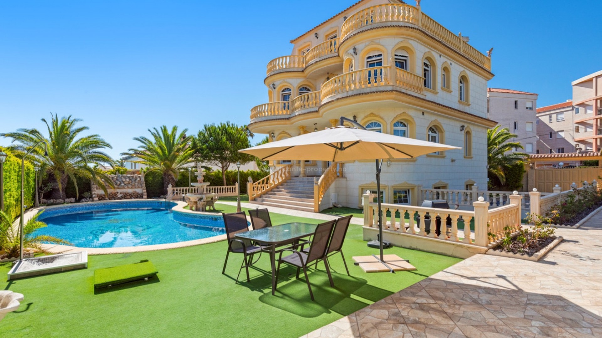 Villa in Playa Flamenca