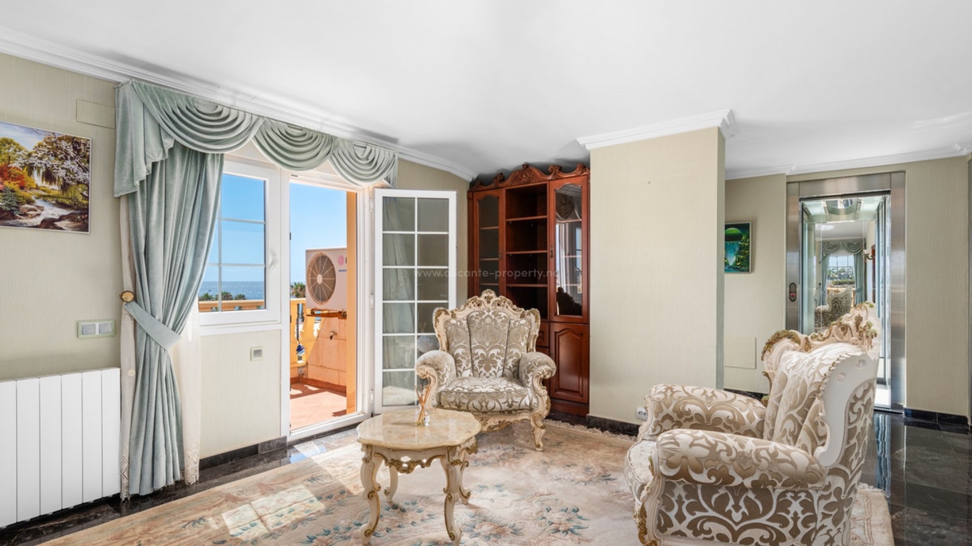 Villa in Playa Flamenca