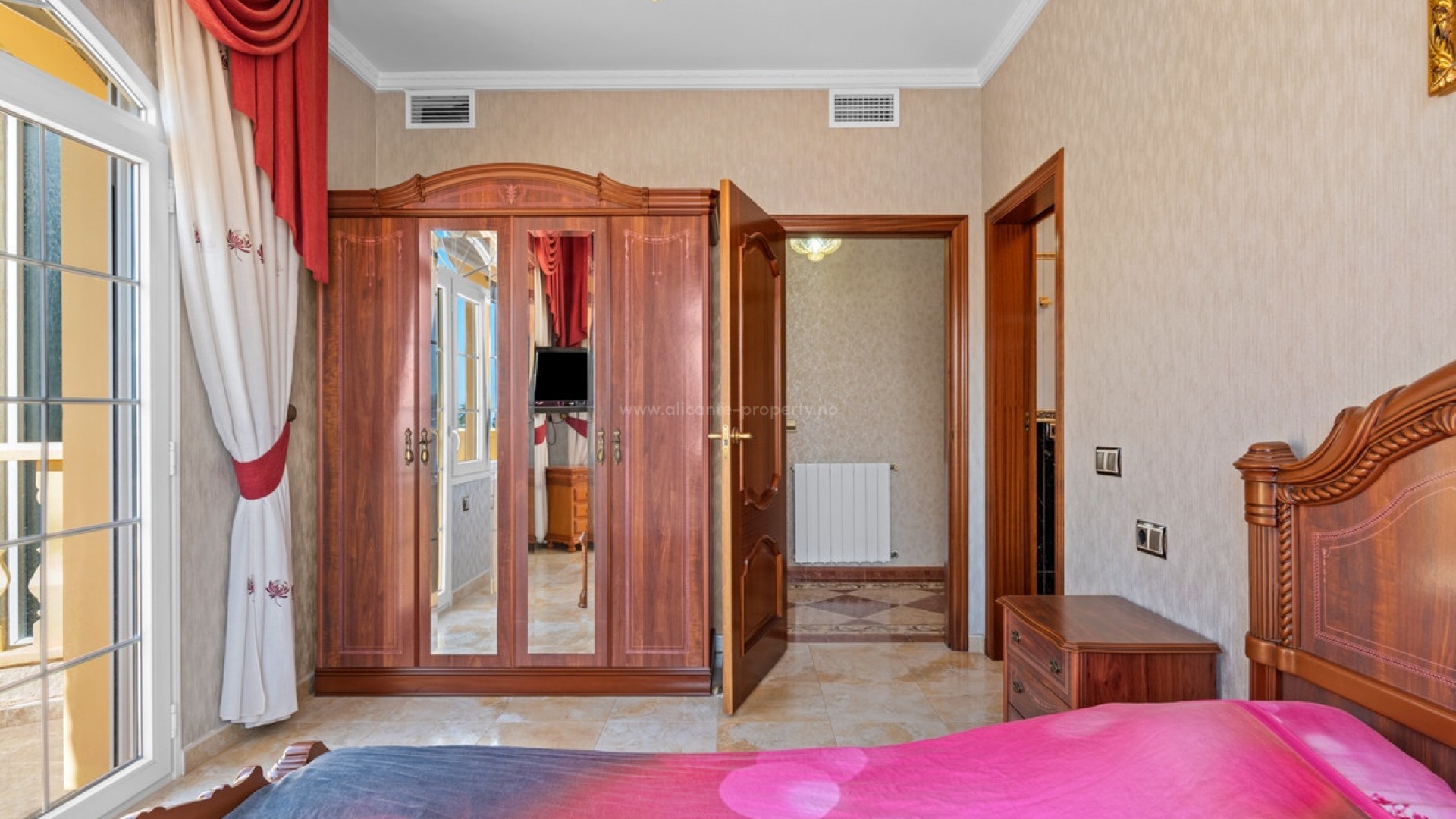 Villa in Playa Flamenca