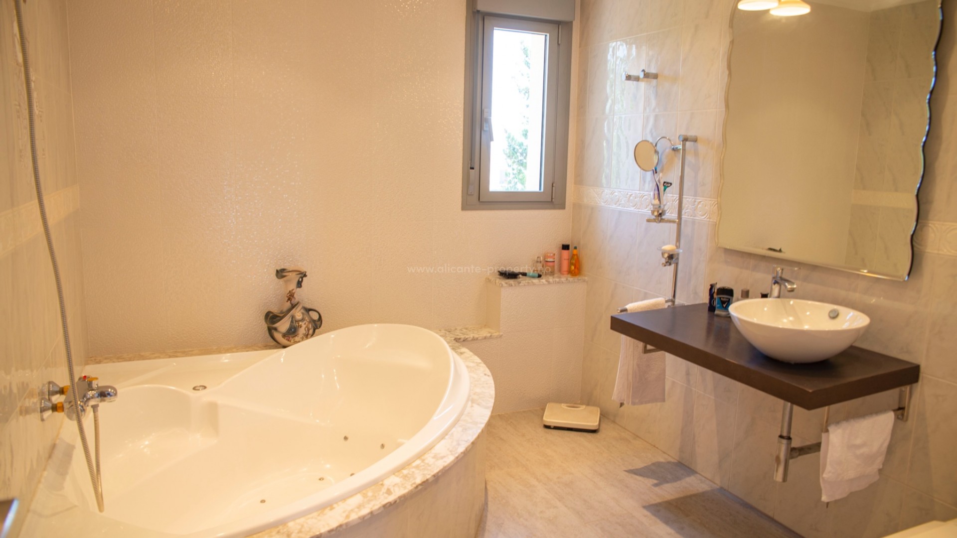 Villa in Pueblo Bravo