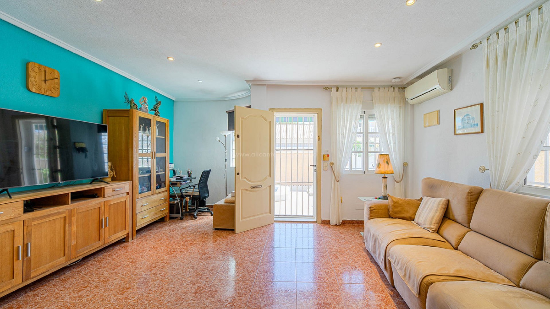 Villa in Punta Prima