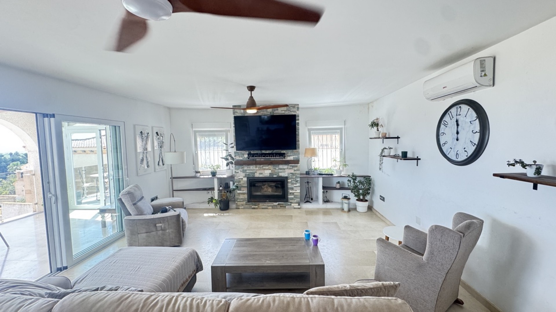 Villa in San Miguel de Salinas