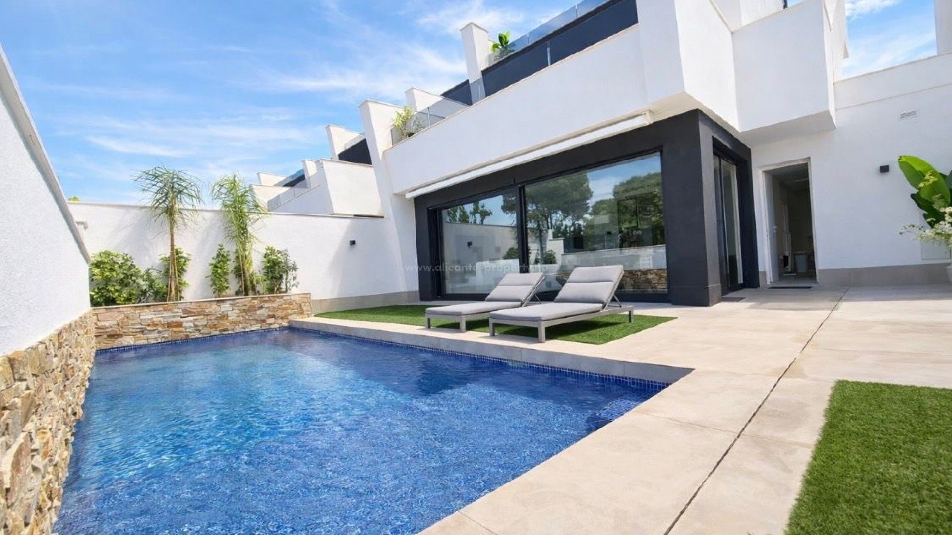 Villa in Santiago de la Ribera