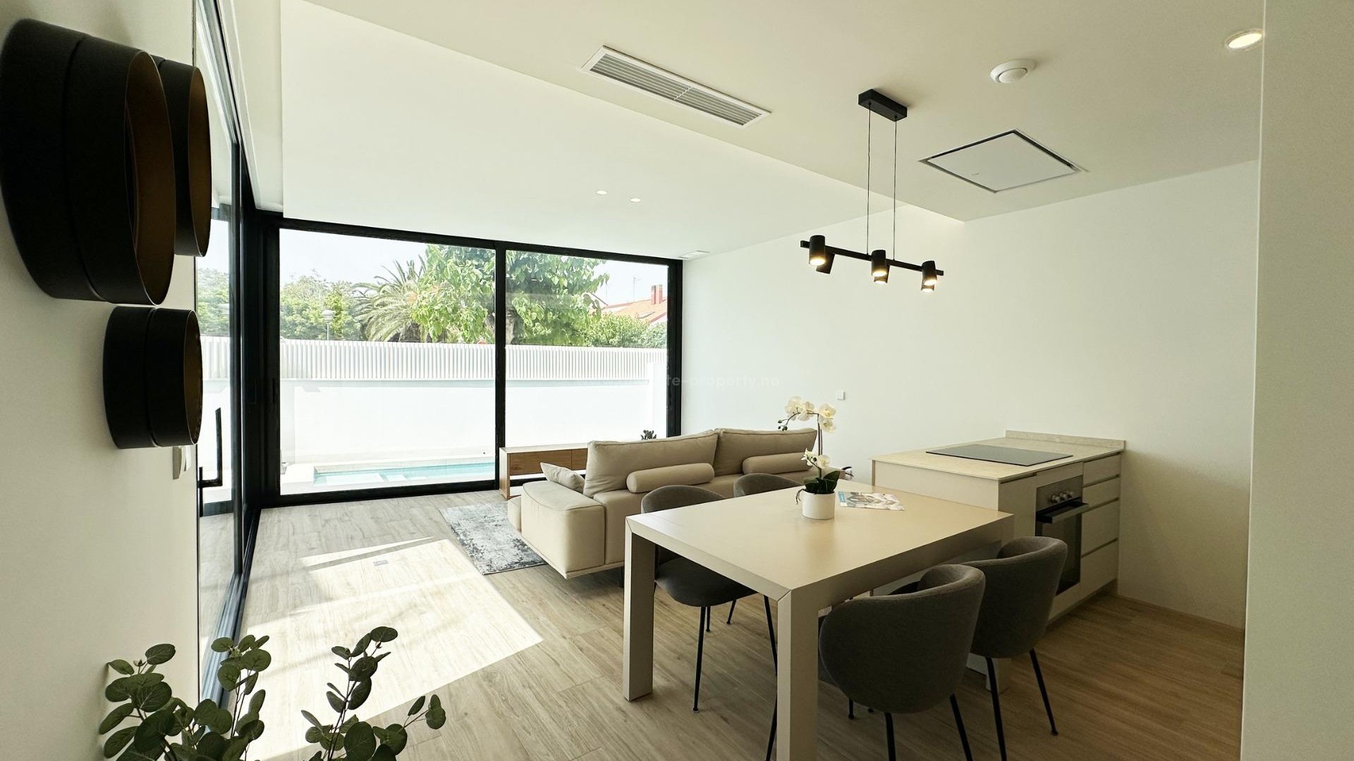 Villa in Torre De La Horadada