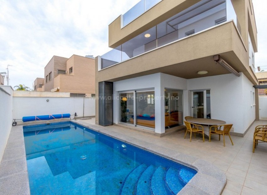 Villa in Torre De La Horadada