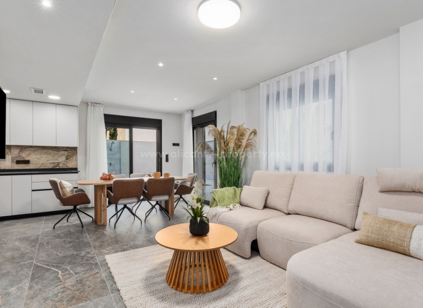 Villa in Torre De La Horadada