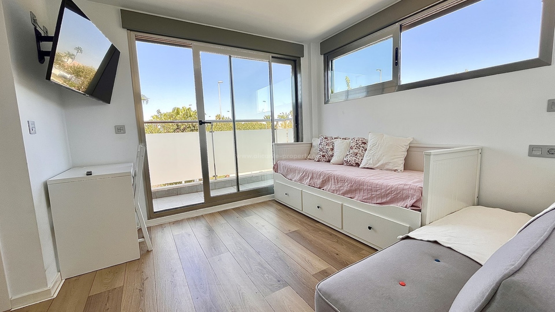 Villa in Torre De La Horadada